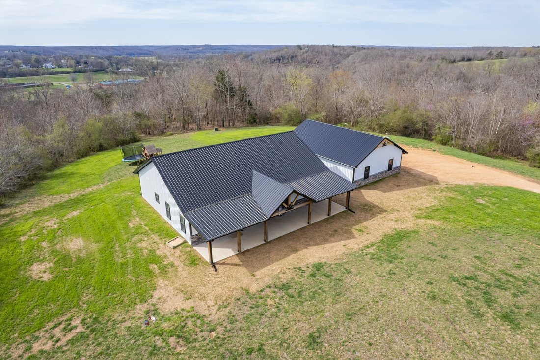 House in Hohenwald, Tennessee, United States 4 - 17418368