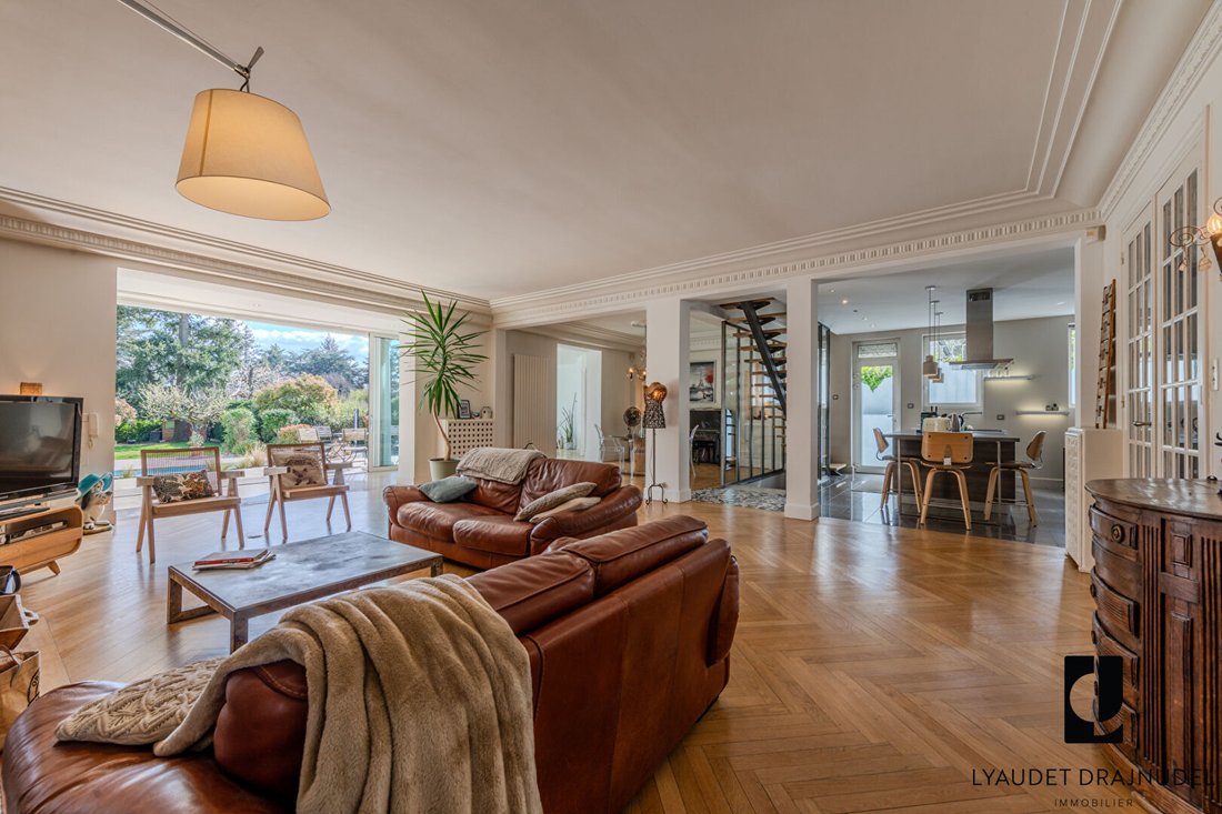 Villa in Centre, Riorges, France 3 - 17524651