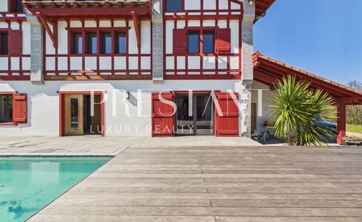 House in Larressore, Nouvelle-Aquitaine, France 1