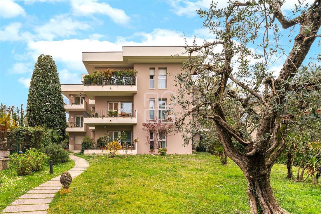 Apartment in Desenzano Centro, Desenzano del Garda, Lombardy 1 - 17524554