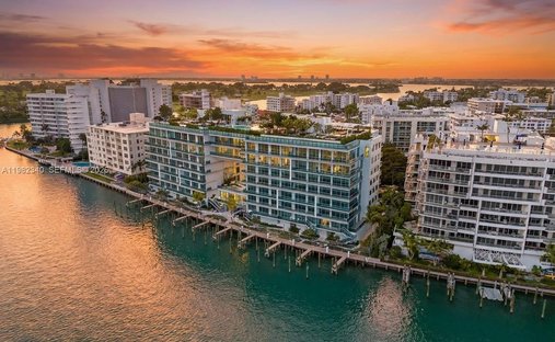 Condo in Bal Harbour, Florida, United States 1
