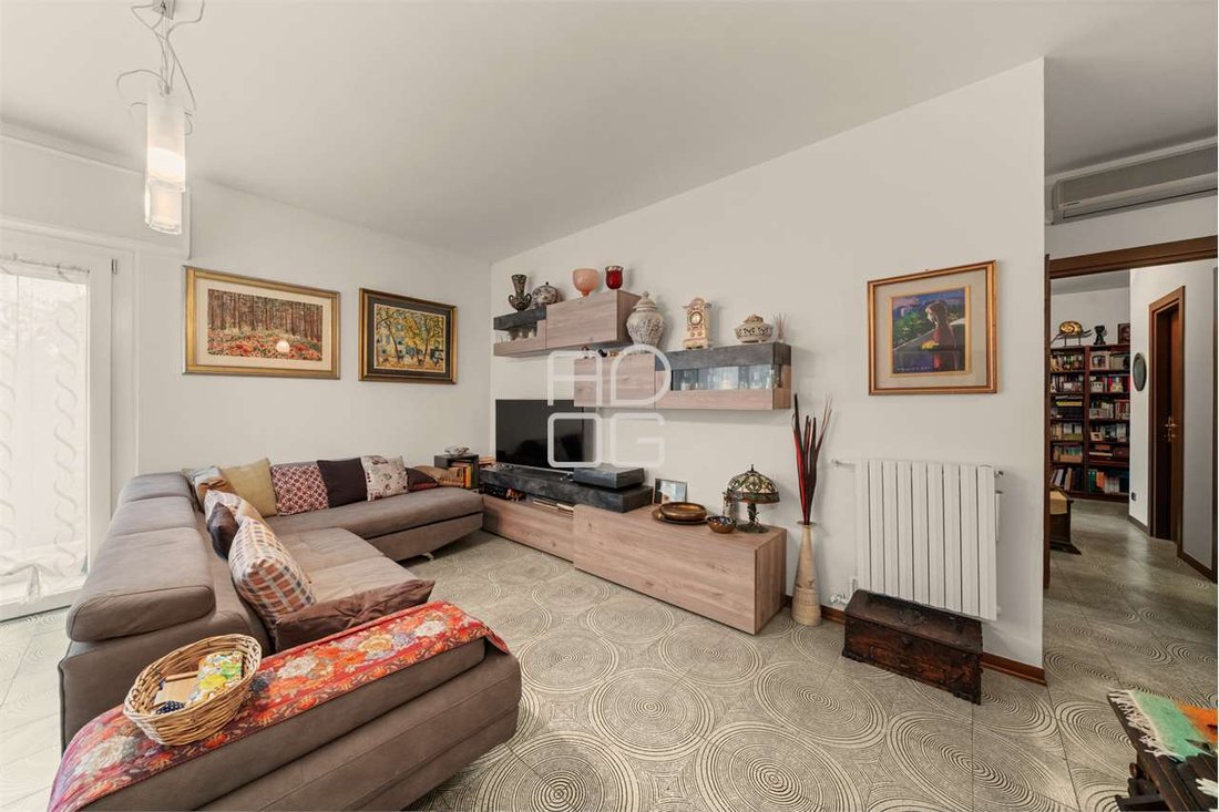 Apartment in Desenzano Centro, Desenzano del Garda, Lombardy 5 - 17524554
