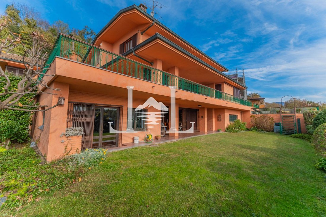Villa in Monvalle, Lombardy, Italy 5 - 17525179