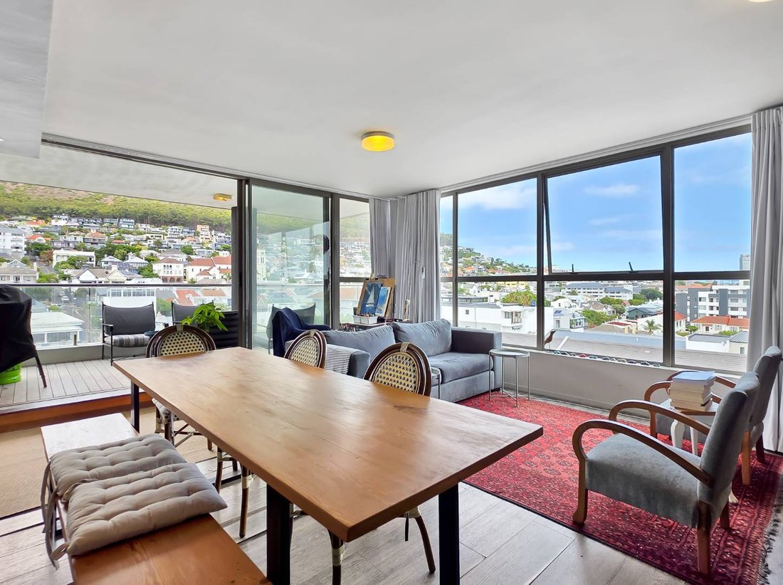Apartment in Green Point, Atlantic Seaboard, Cape Town 5 - 17519974