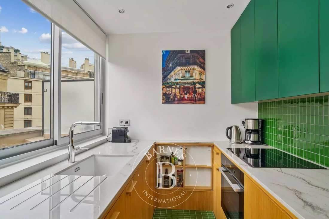 Apartment in Muette Sud, Paris 16e Arrondissement, Paris 4 - 17519587
