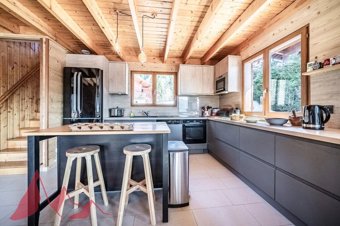 Chalet in Les Gets, Auvergne-Rhône-Alpes, France 5 - 17520708