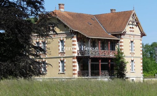 House in Saint-Gein, Nouvelle-Aquitaine, France 1