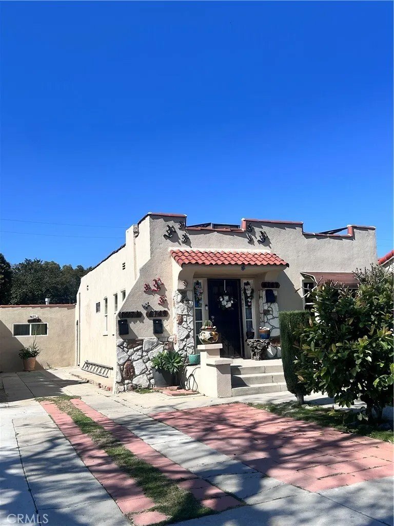 House in Signal Hill, California, United States 4 - 17521381