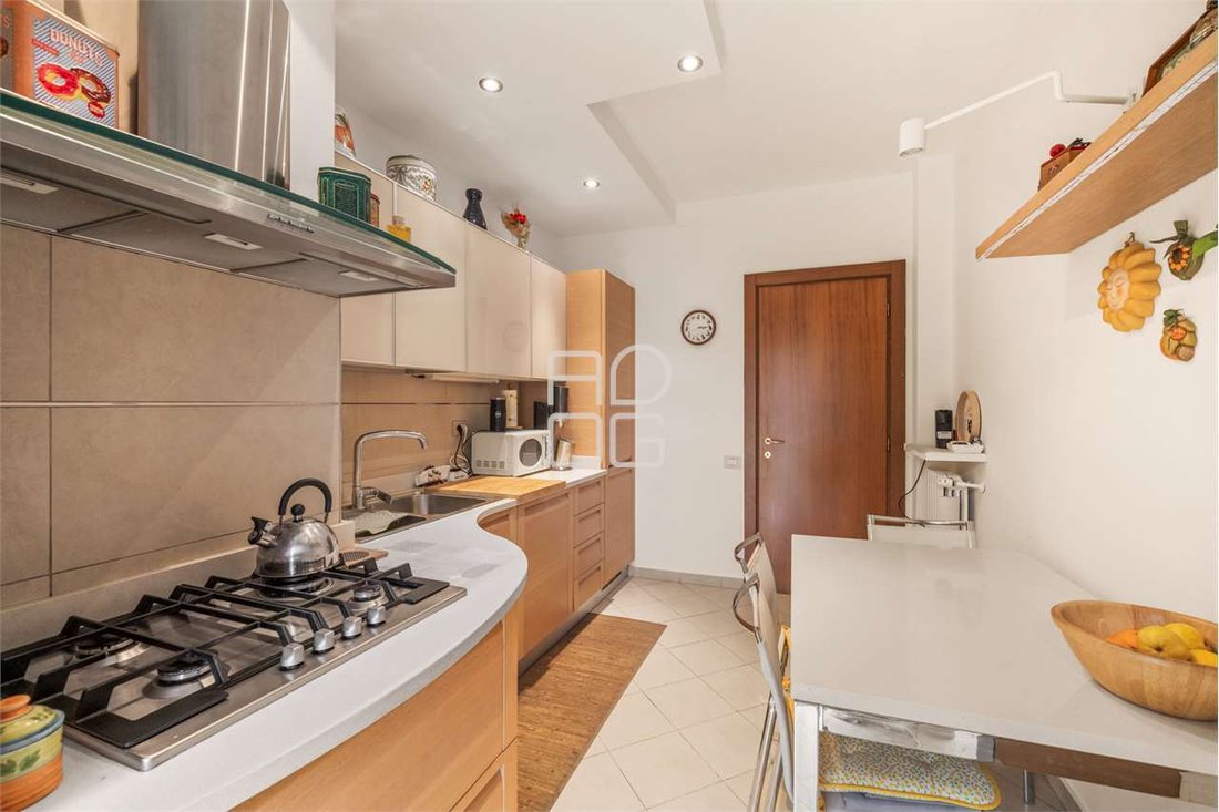 Apartment in Desenzano Centro, Desenzano del Garda, Lombardy 3 - 17524554