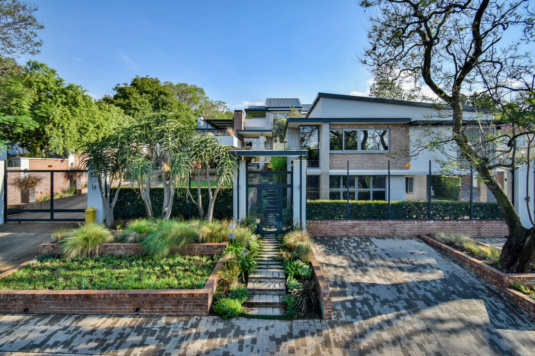 House in Waterkloof, Gauteng, South Africa 2 - 17522819