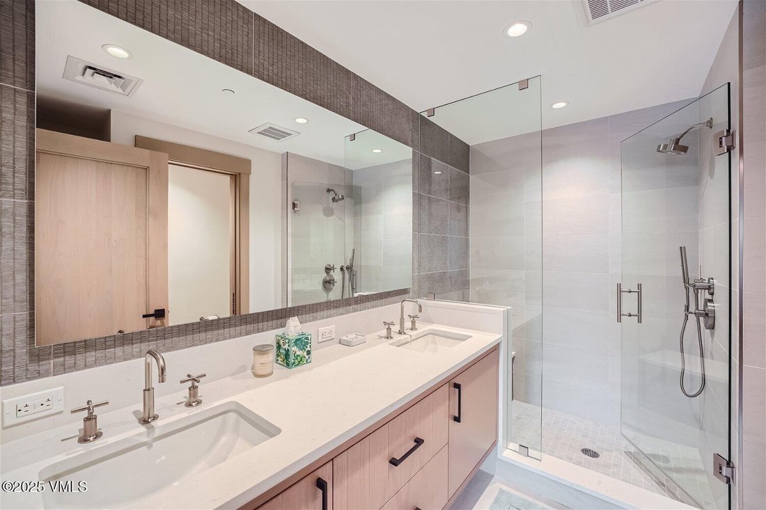 Condo in Avon, Colorado, United States 5 - 17523012