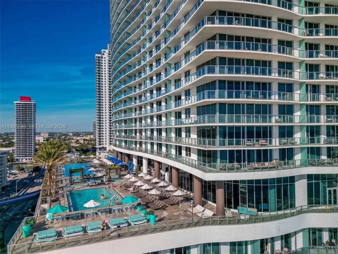 Condo in Hallandale Beach, Florida, United States 2 - 16640139
