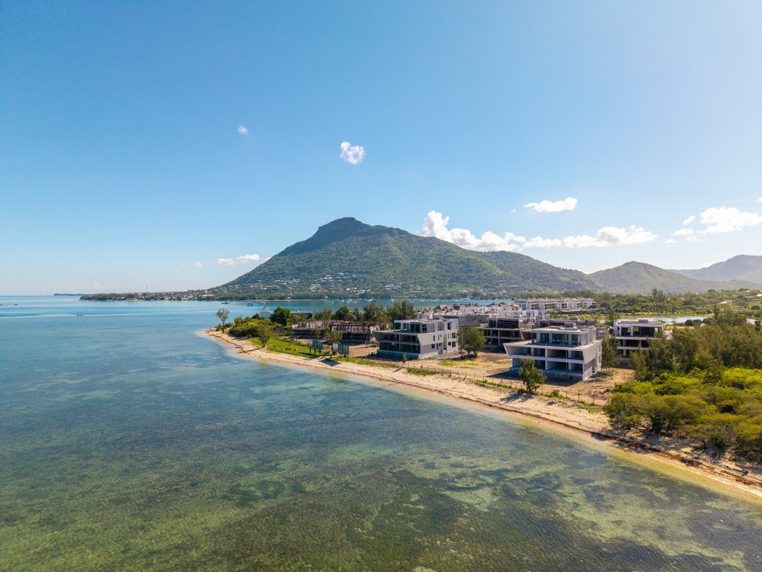 Apartment in Grande Riviere Noire, Rivière Noire District, Mauritius 3 - 17522966