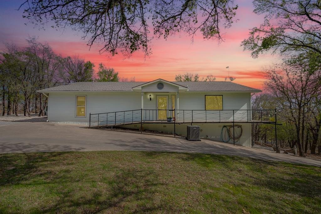 House in Chico, Texas, United States 4 - 17521844