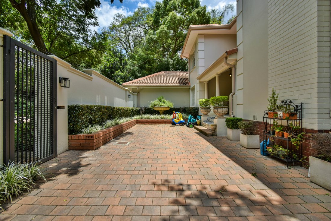 Country House in Waterkloof, Gauteng, South Africa 5 - 17522798