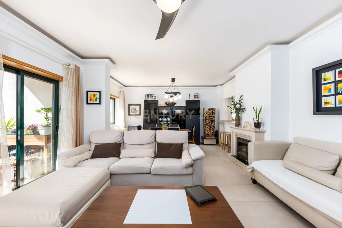 Wohnung in Carnaxide und Queijas, Lissabon, Portugal 3 - 15229596