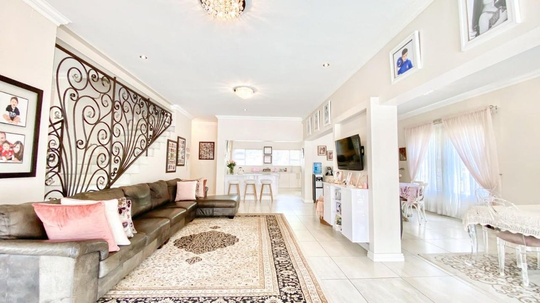 Country House in Greenstone Hill, Gauteng, South Africa 3 - 17522990