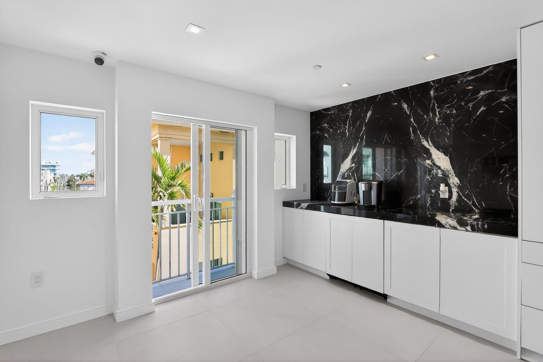 Condo in Miami Beach, Florida, United States 5 - 17523919