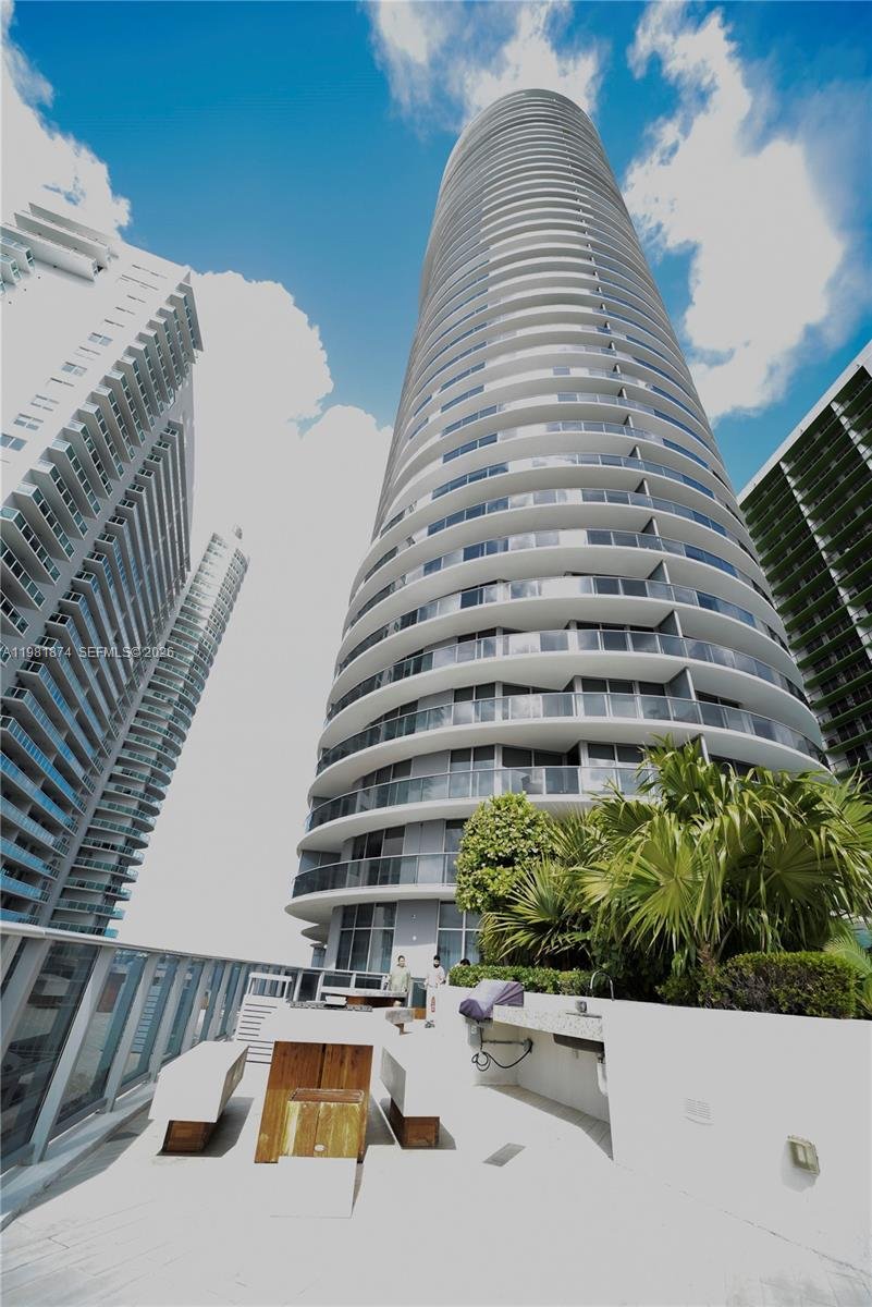Condo in Miami, Florida, United States 2 - 17520471