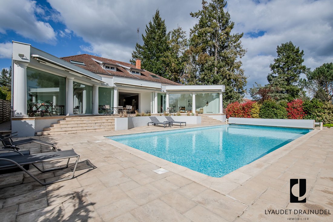 Villa in Centre, Riorges, France 1 - 17524651