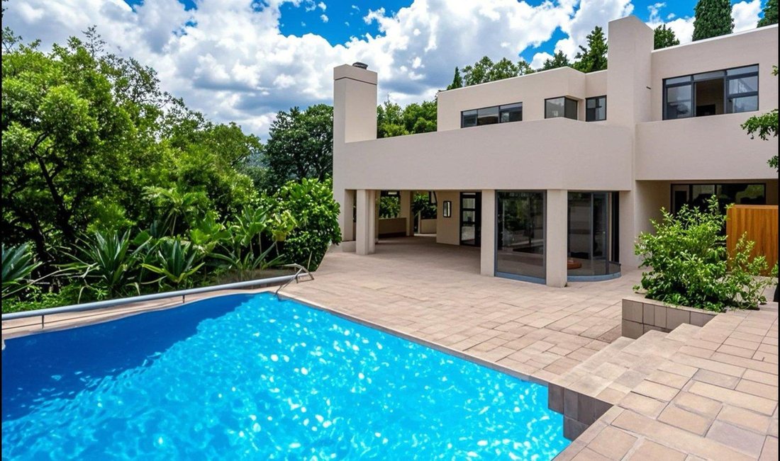 House in Broadacres, Gauteng, South Africa 3 - 17522838