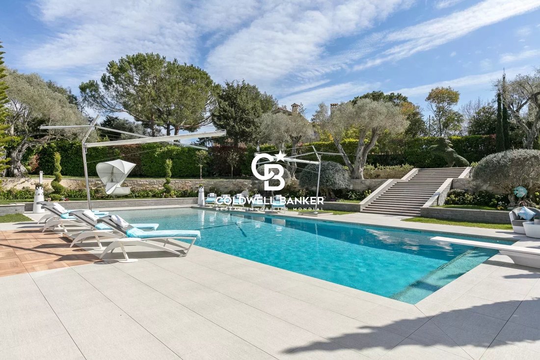 Villa in Antibes, Provence-Alpes-Côte d'Azur, France 5 - 17523574