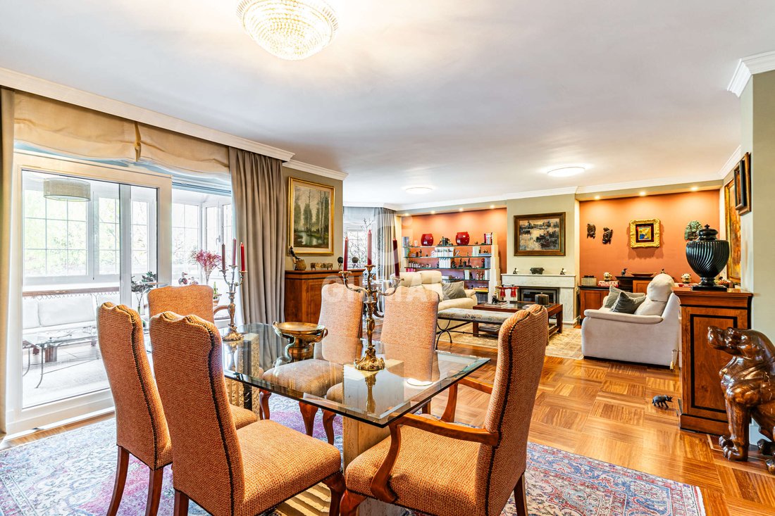 Townhouse in Majadahonda, Comunidad de Madrid, Spain 1 - 17519079