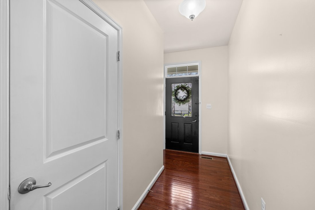 House in Charlottesville, Virginia, United States 4 - 17519066