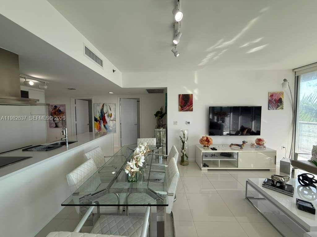 Condo in Miami, Florida, United States 5 - 17520153