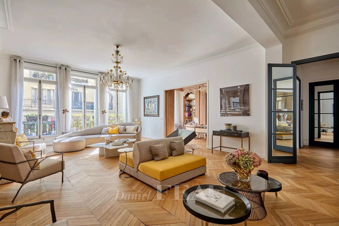 Apartment in Bois de Boulogne, Paris 16e Arrondissement, Paris 5 - 17519519