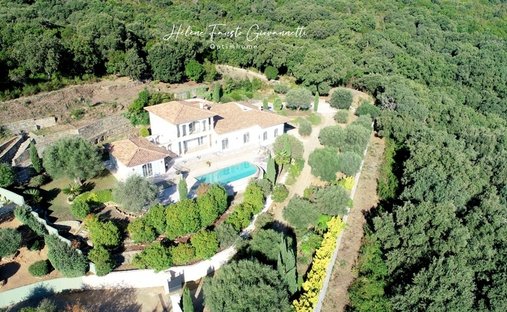 House in Ouest et Sud, Borgo, France 1