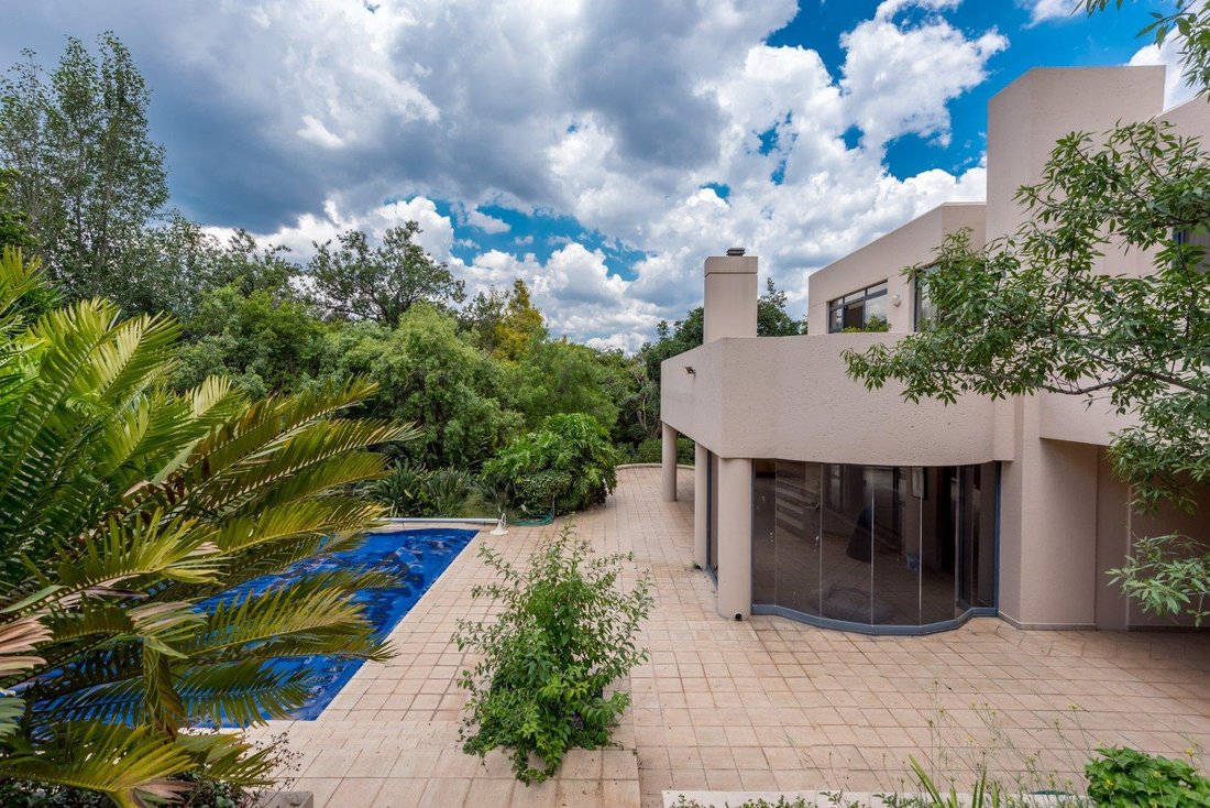 House in Broadacres, Gauteng, South Africa 2 - 17522838