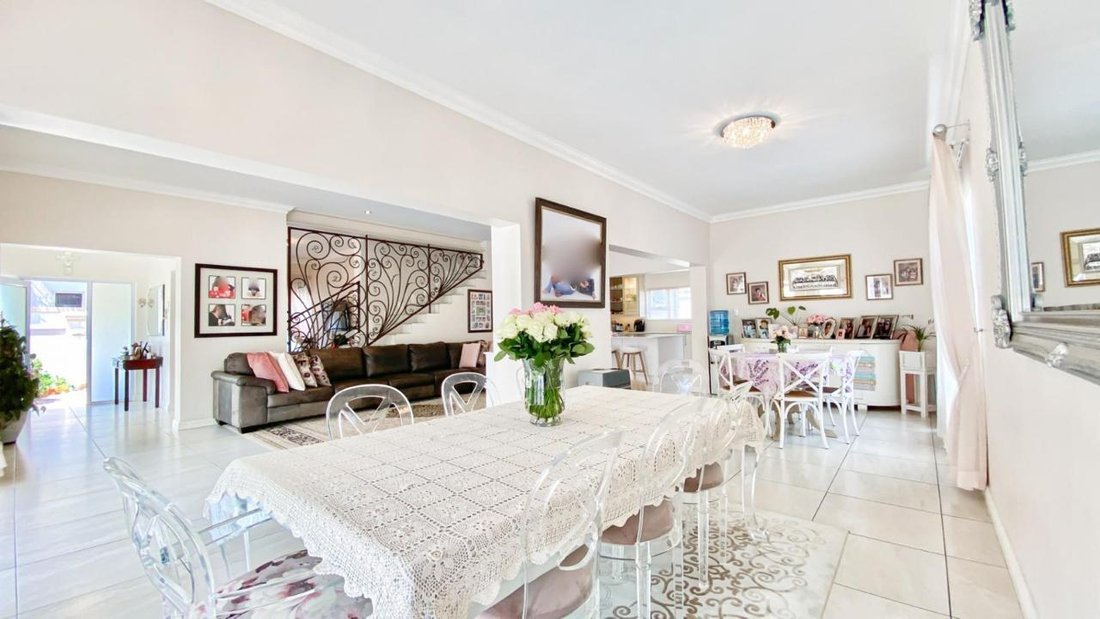 Country House in Greenstone Hill, Gauteng, South Africa 5 - 17522990
