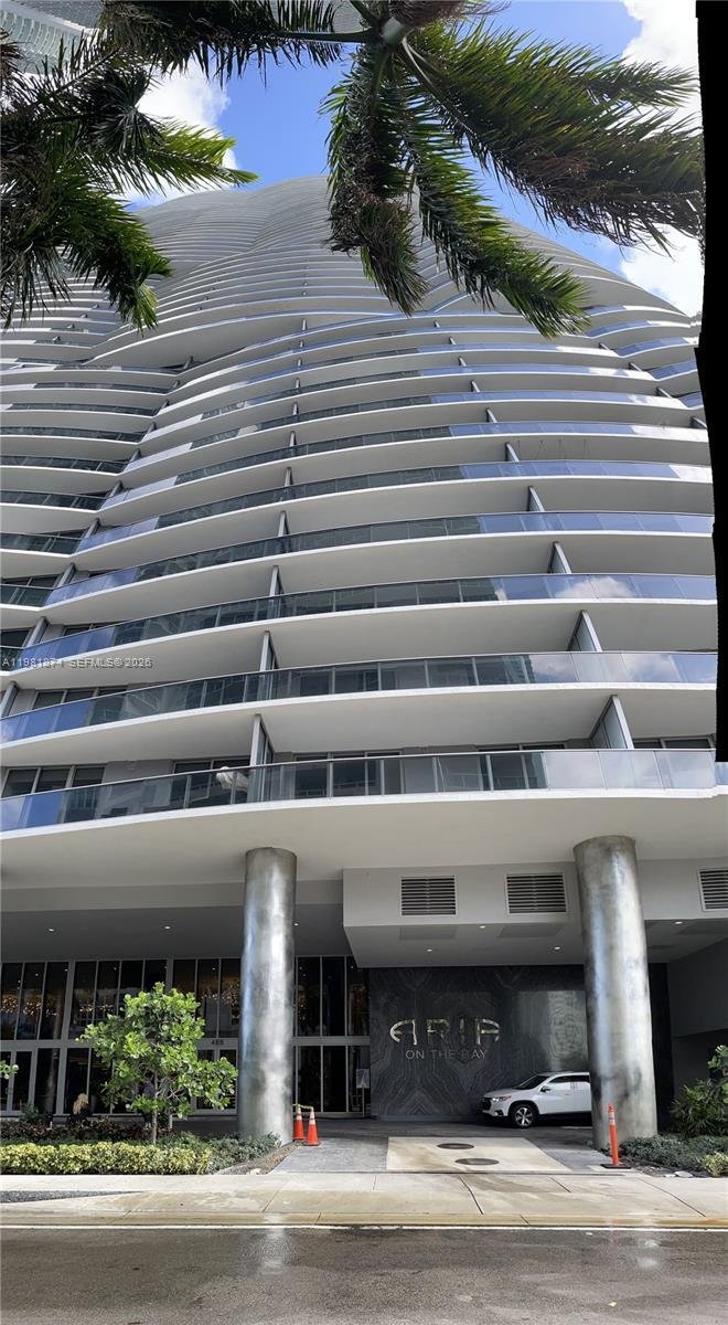 Condo in Miami, Florida, United States 4 - 17520471