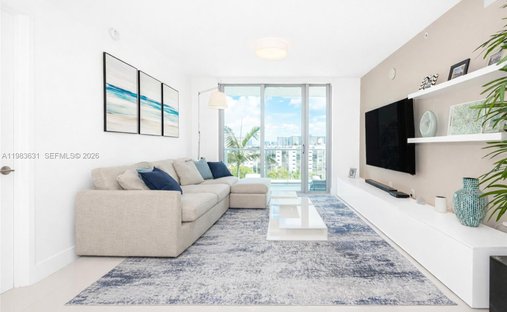 Condo in Sunny Isles Beach, Florida, United States 1