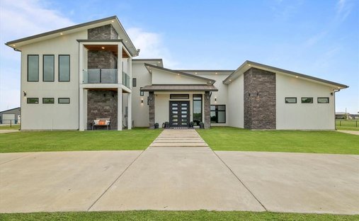 House in Gunter, Texas, United States 1