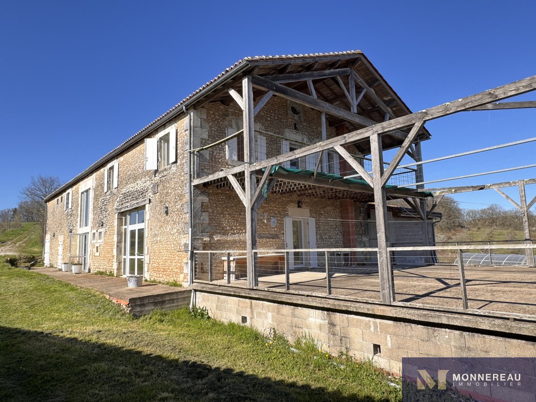 Estate in Charmant, Boisné-la-Tude, France 5 - 17524044