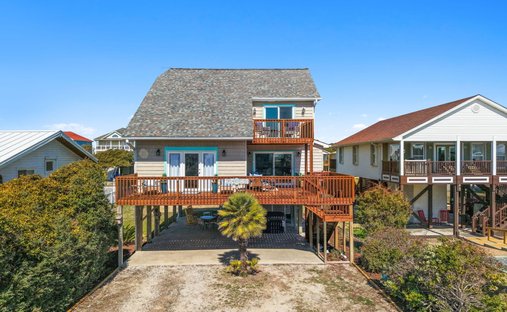 House in Oak Island, North Carolina, United States 1