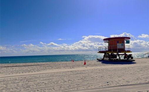 Condo in Miami Beach, Florida, United States 1