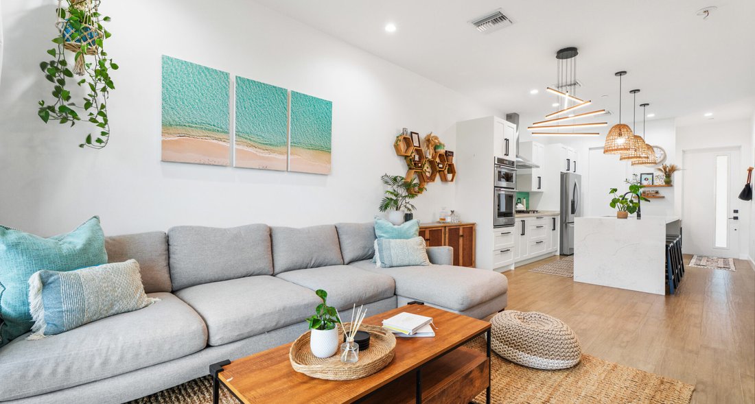Apartment in Grand Harbour, George Town, Cayman Islands 1 - 17520692