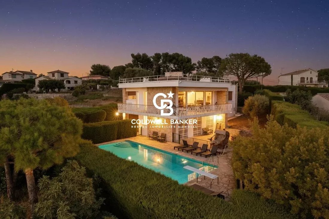 Villa in Val Fleuri-Montaleigne, Cagnes-sur-Mer, France 1 - 14683087