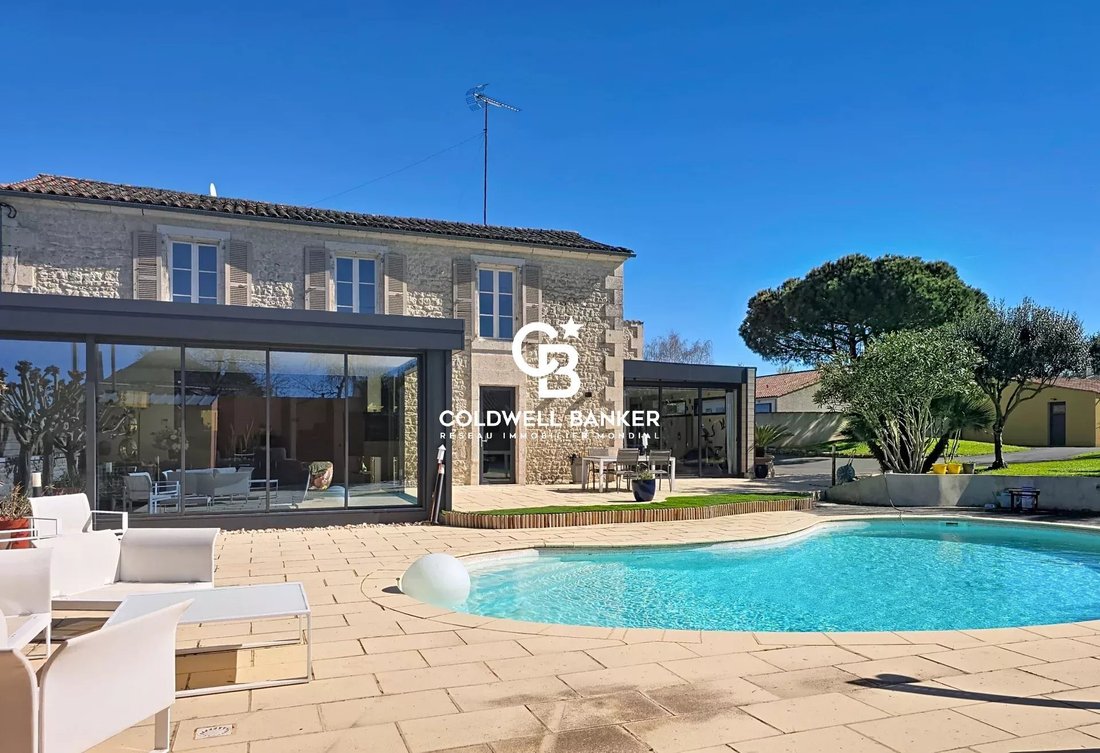 House in Fontenay-le-Comte, Pays de la Loire, France 1 - 17501563