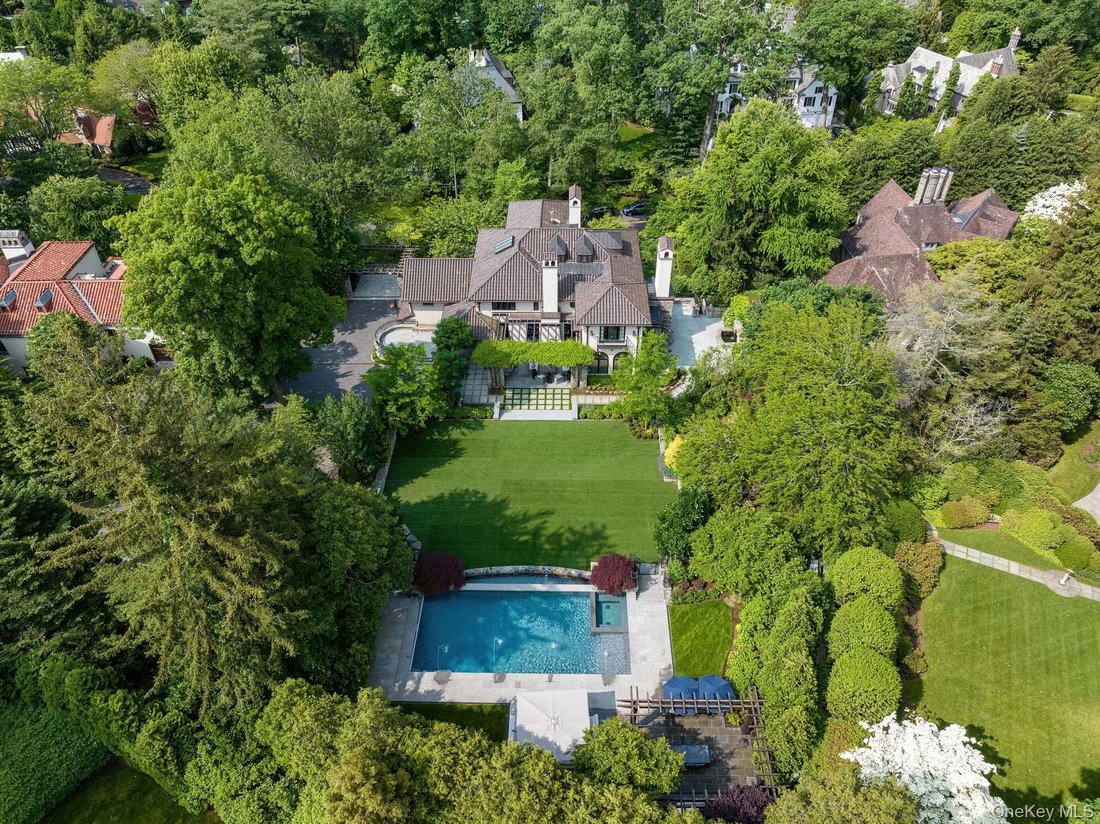 House in Bronxville, New York, United States 1 - 17519824