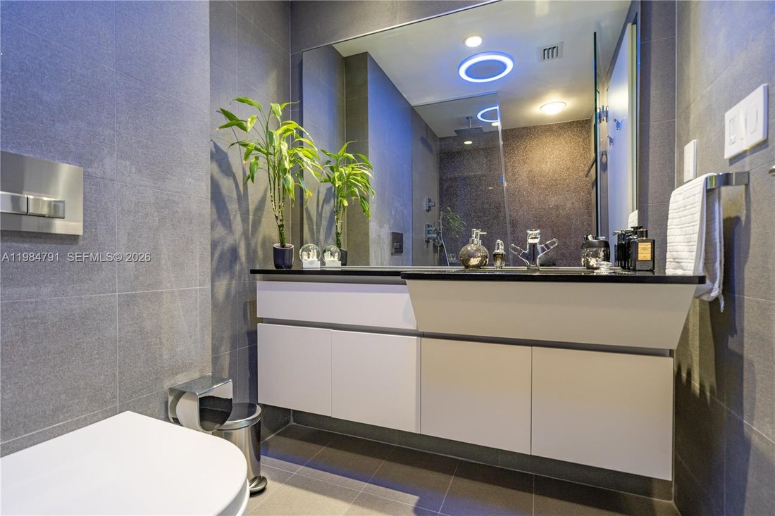 Condo in Miami, Florida, United States 3 - 17520678