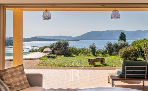 Villa a San Gavino di Carbini, Corsica, Francia 1