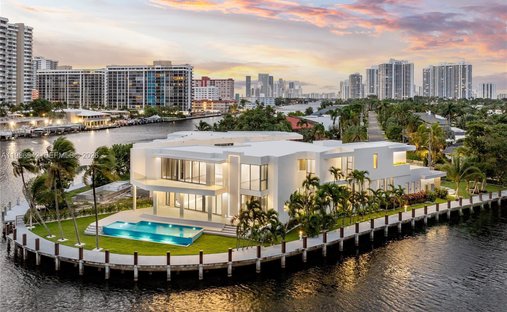 House in Hallandale Beach, Florida, United States 1