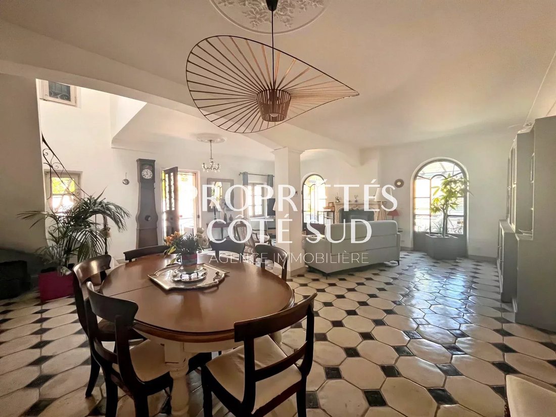 House in Charbonnières-Montagnié, Villeneuve-lès-Avignon, France 4 - 17520598