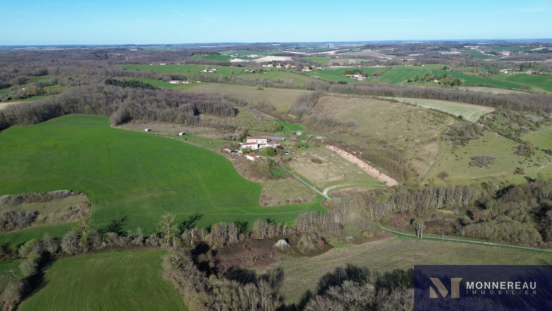 Estate in Charmant, Boisné-la-Tude, France 4 - 17524044