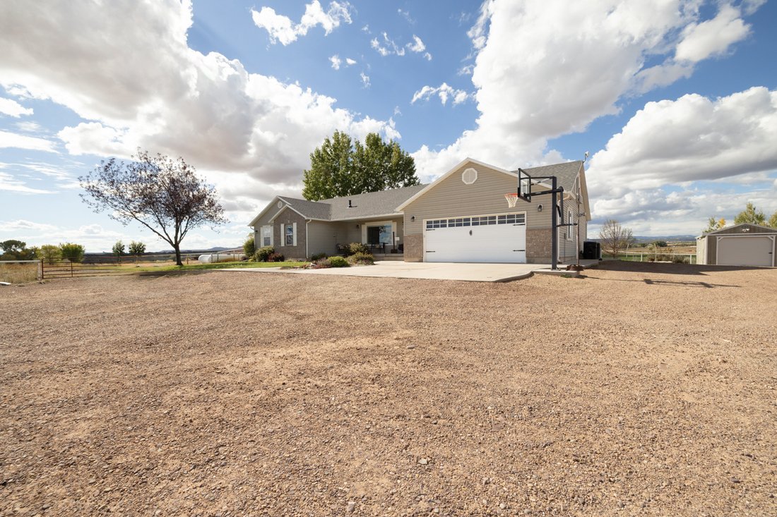 House in Neola, Utah, United States 3 - 17523125