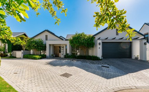 House in Paarl, Western Cape, South Africa 1